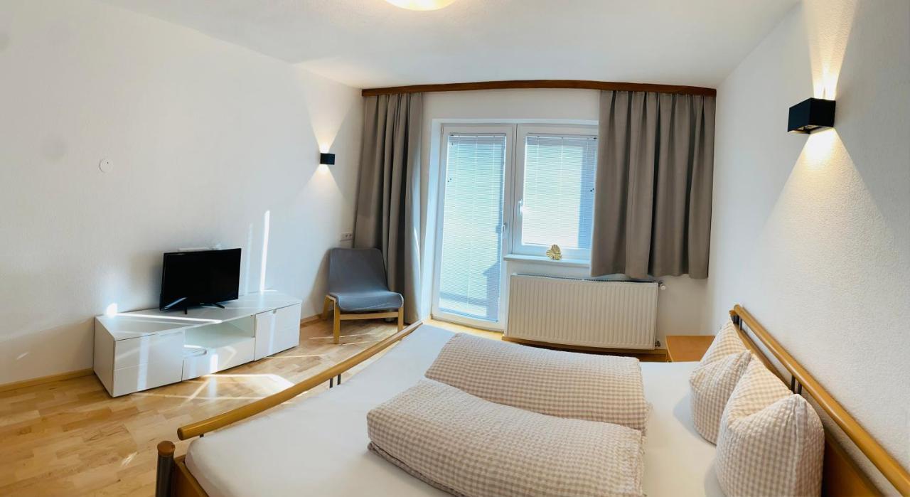 Bei Gstrein's Apartment See